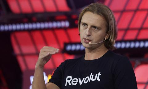 Kupił jacht za 350 mln euro i pominął pośrednika. Szef Revoluta pozwany o 17,5 mln euro