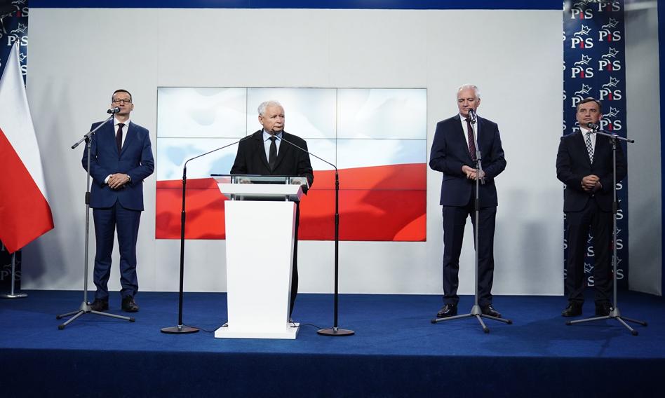 Dopóty Dzban Wodę Nosi Dopóki Mu Się Ucho Nie Urwie Jarosław Kaczyński do koalicjantów: "Dopóty dzban wodę nosi