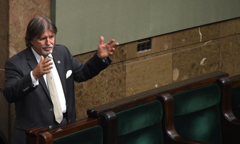 Sośnierz: Zwiększmy składkę, a nie nakładajmy podatku na media