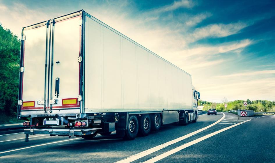 Transport, magazynowanie, IT. Te branże mają problem ze znalezieniem odpowiednich pracowników