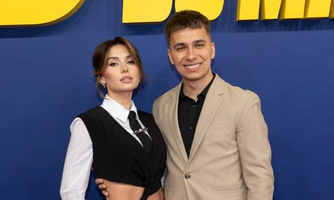 Ma fundację rodzinną, by nie płacić podatków i "wybielał się" u Łatwoganga? Znany youtuber Friz zabiera głos