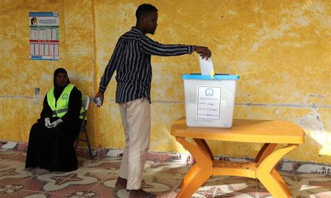 Somalia wraca do wyborów po 56 latach. Mogadisz w pierścieniu dżihadystów