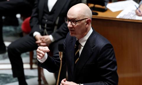 Francja walczy z suchymi stacjami. Cysterny wyjadą na drogi w weekendy i święta