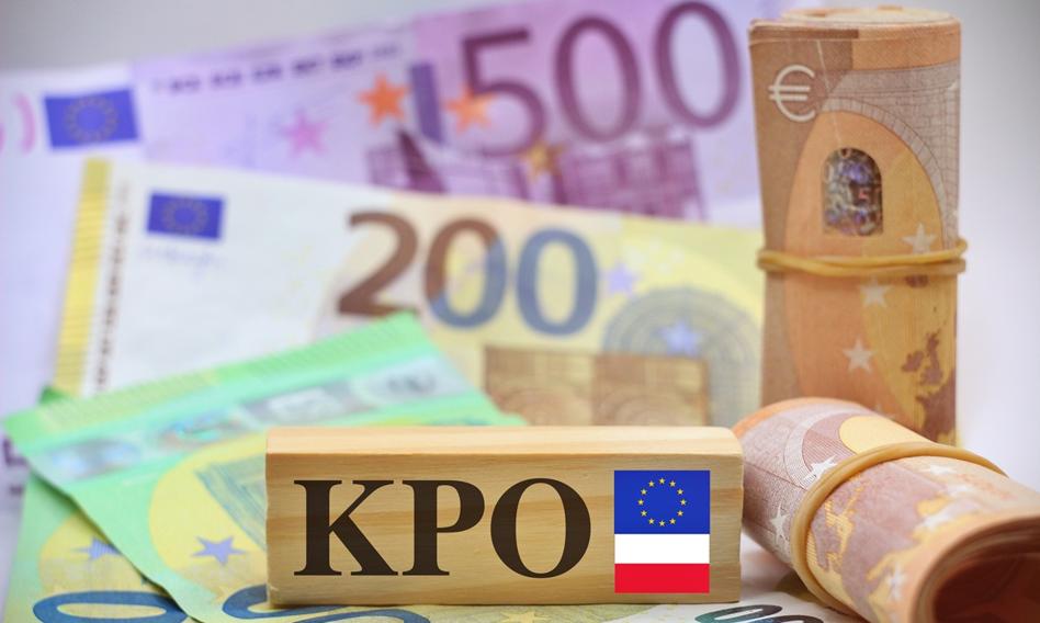 Afera KPO: Firmy rezygnują z dotacji, kłótnia w PE. Minister: „lepsze byłyby pożyczki”