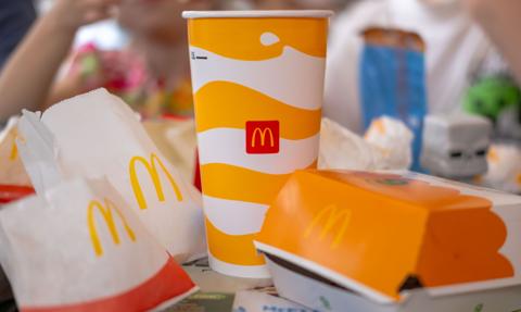 Zestawy już tylko dla najbogatszych? McDonald's przez wojnę stawia na tańsze pakiety posiłków