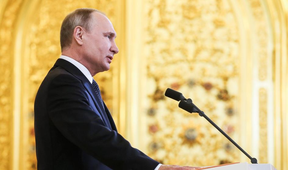 Putin: Sformowaliśmy rezerwę sił MSW, które mogą być wysłane na Białoruś
