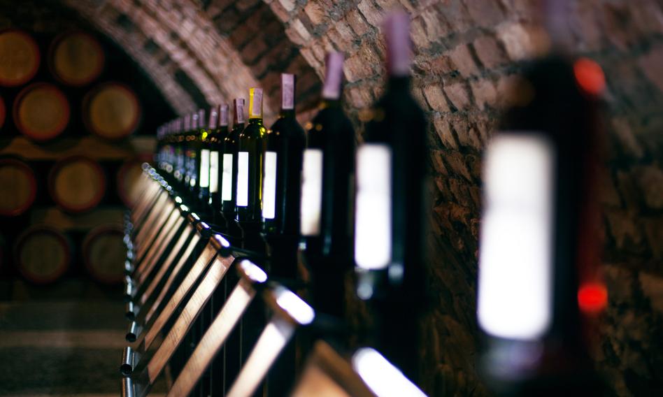Francja wyda 200 mln euro na zniszczenie nadwyżek wina