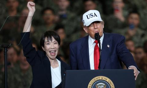 Japonia „niezastąpionym partnerem” USA. Trump spotkał się z Takaichi