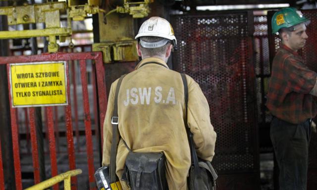 Jak cyklon, mocny dolar i gaz z koksowni stworzyły „mieszankę wybuchową” na kursie JSW? Najlepsza spółka elity GPW