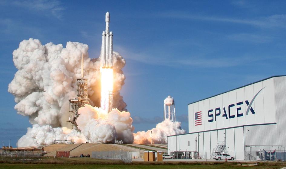 Przy wystrzeleniu Falcon Heavy pracował polski programista