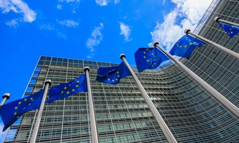 EuroPMI: Przemysł po trzech latach wreszcie wyszedł z recesji. Koniunkturę „ciągnęły” mniejsze gospodarki