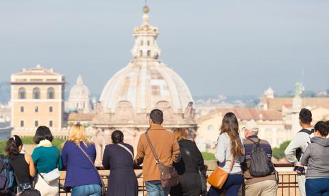 Hotelarze w Rzymie alarmują: fala kradzieży wyrządza szkody turystyce