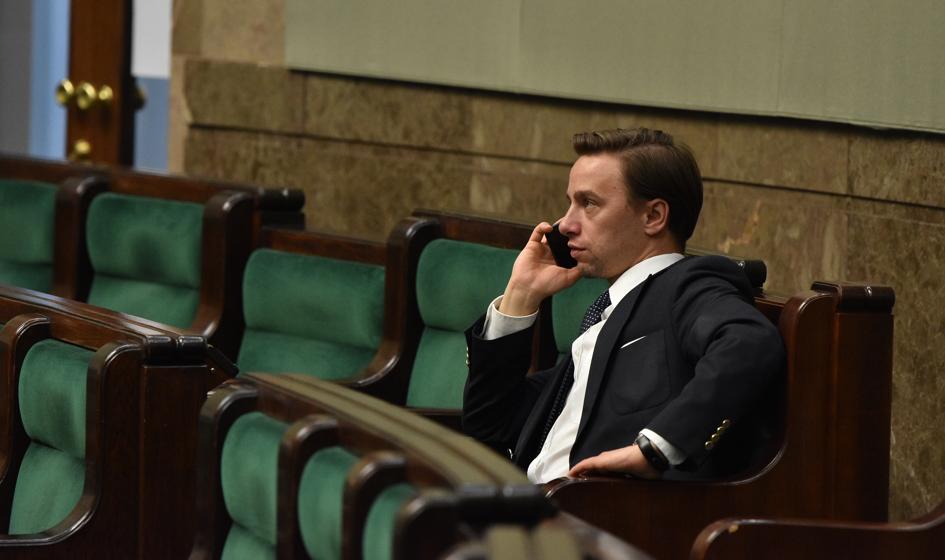 Bosak: Chcemy wywrzeć presję na rząd, aby obostrzenia zostały cofnięte