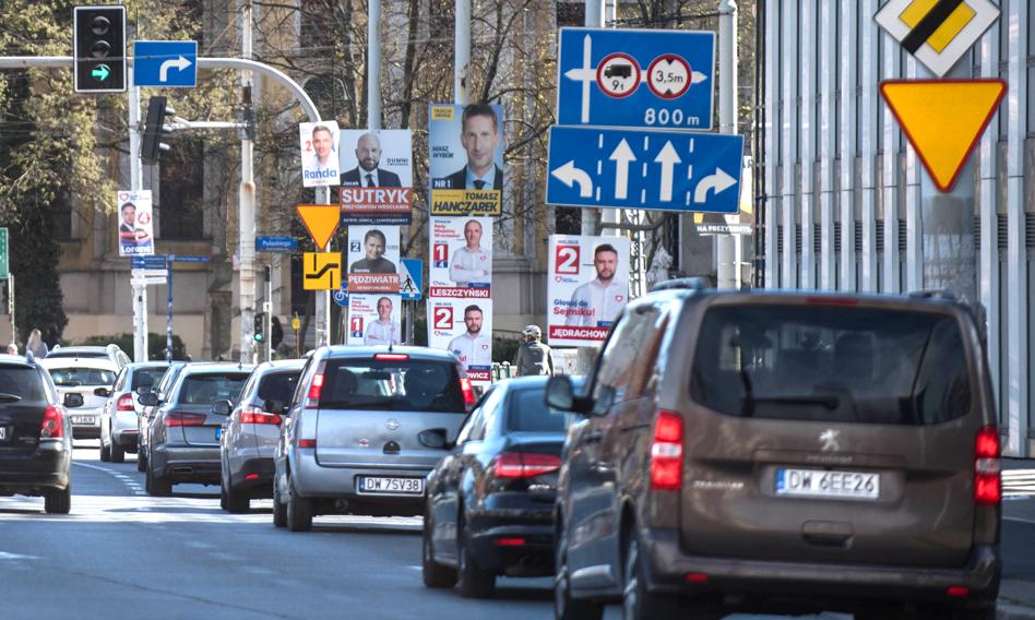 56 proc. osób wolałoby głosować na kandydatów „niezależnych”