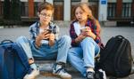 Szkoła bez smartfonów. Rządowe badanie potwierdza poprawę koncentracji uczniów
