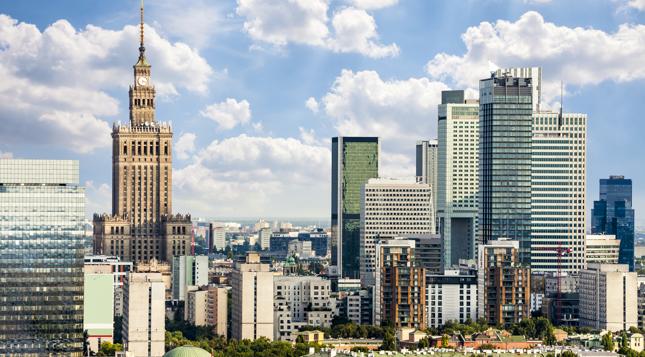 "Jesteśmy dużo bardziej mobilni – i gdy chodzi o plany życiowe, i o zawodowe. Jeśli studiowało się w Londynie, odległość między nim a Warszawą znacznie się zmniejszyła" - mówią polscy studenci prestiżowych brytyjskich uczelni