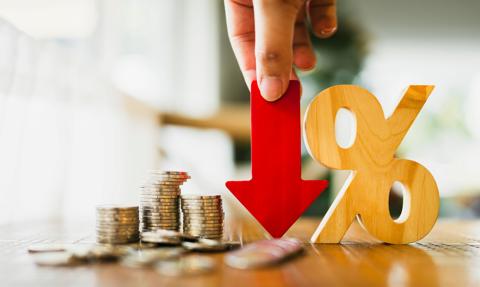 Wysokość wpłat na stabilnym poziomie, oprocentowanie ponownie w dół. Dane NBP o lokatach