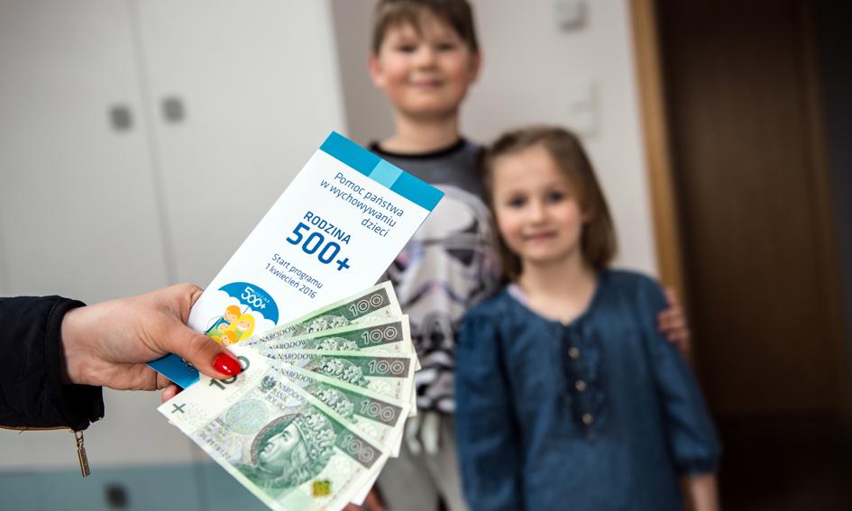 Wkrótce w bankach rachunki socjalne. Komornik nie zajmie 500+