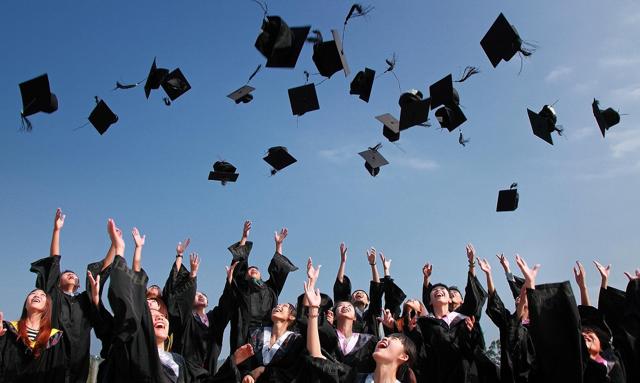 Studenci w Anglii wkrótce powrócą do zajęć stacjonarnych