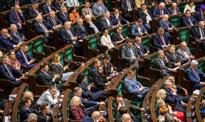 Posłowie mieli do wydania 128 mln zł. W sprawozdaniach są iPhone’y, kwiaty i ekspresy