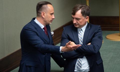 Kowalski proponował politykom pieniądze z Funduszu Sprawiedliwości? Poseł Konfederacji ujawnia kulisy spotkania u Ziobry