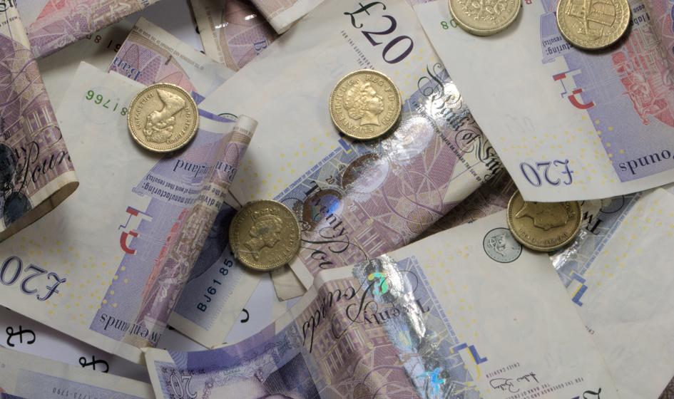 Rolls-Royce w opałach. Akcje w dół o 20 proc.