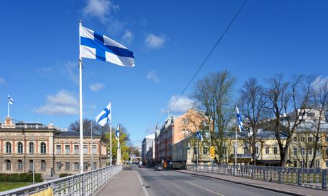 Finlandia wciąż rozważa zamknięcie całej granicy z Rosją