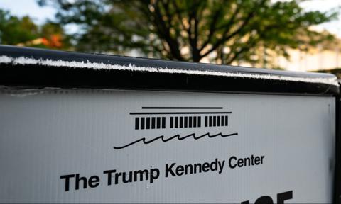 Trump wróci na Centrum Kennedy'ego? Biały Dom odwołał się od nakazu usunięcia nazwiska