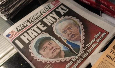 Trump straszy Muska deportacją. "Może będziemy musieli wysłać DOGE na Elona"