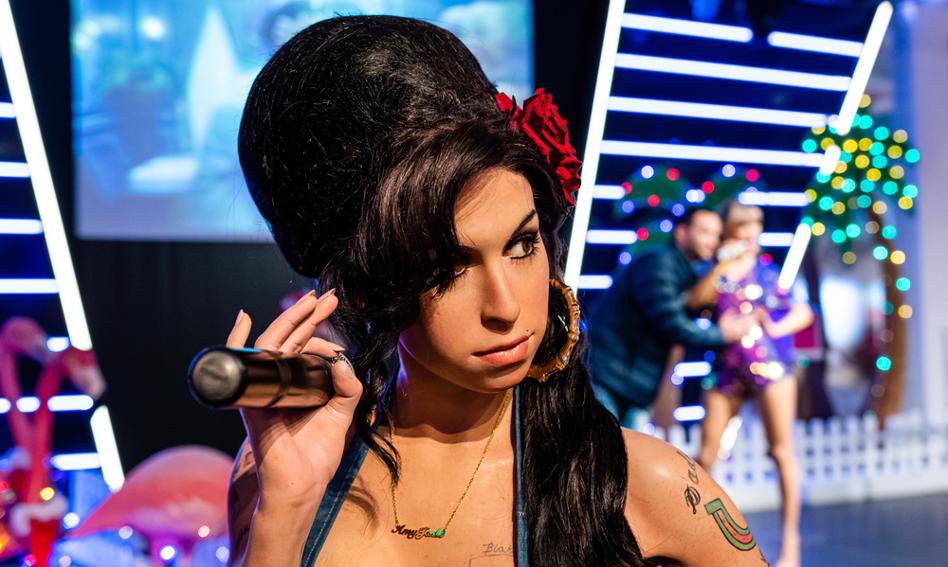 Sukienka Amy Winehouse sprzedana za ponad 240 tys. dolarów
