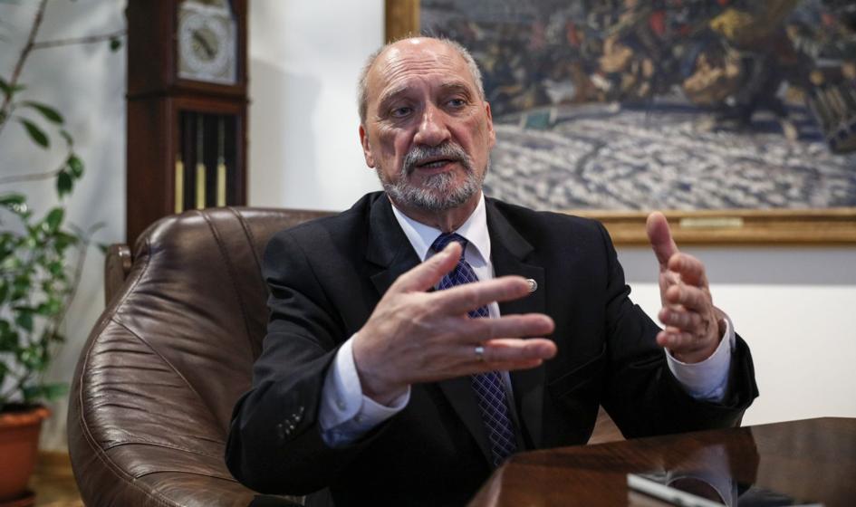 Macierewicz: Aerokluby będą wspierać wojska obrony terytorialnej