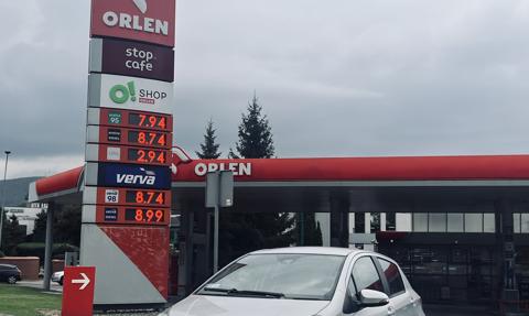 Ceny paliw spadły z rekordowo wysokich poziomów. Ale tanio to to nie jest