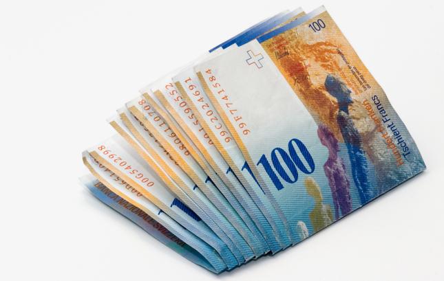 KNF: łączne koszty prezydenckiej ustawy o zwrocie spreadów to 9,3 mld zł