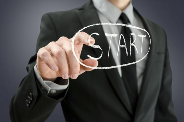 Startując z własną firmą, warto przeanalizować wady i zalety bycia na swoim