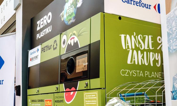 Carrefour zapłaci klientom za plastik i aluminium