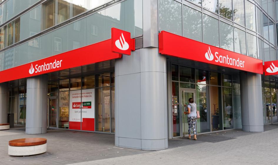 Obniżki stóp zmniejszą wynik odsetkowy Grupy Santander BP w '20 o 635-700 mln zł