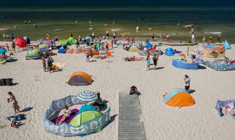 Na wakacje Polacy planują wydać średnio 2,7 tys. zł