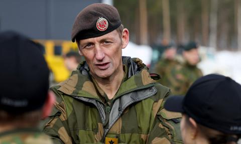 Szef sił zbrojnych Norwegii chce „gorącej linii” z Moskwą
