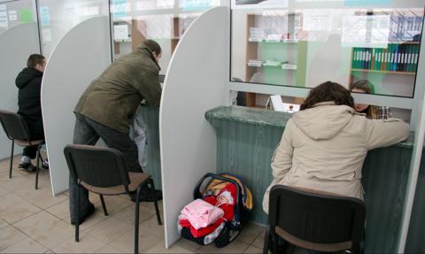 Koniec „tłustych lat” dla urzędników? Premie kwartalne niższe średnio o 2 tys. zł