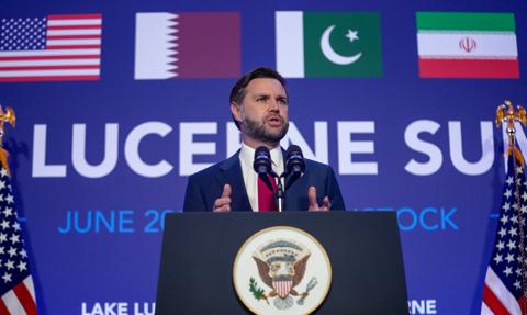 Iran otworzy się na inspektorów MAEA. Vance ogłasza postęp w negocjacjach