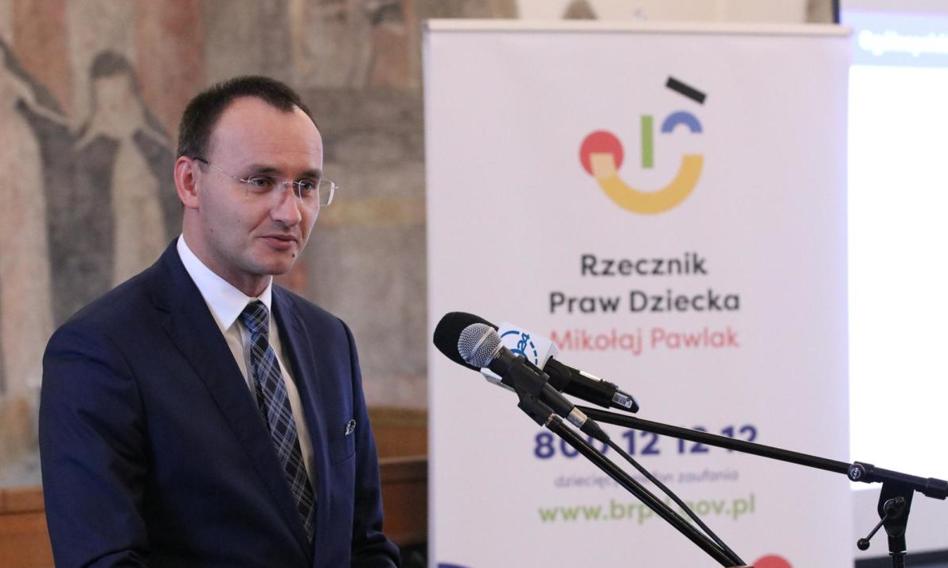 Rzecznik Praw Dziecka z czasów PiS przekroczył uprawnienia? Są dwa śledztwa