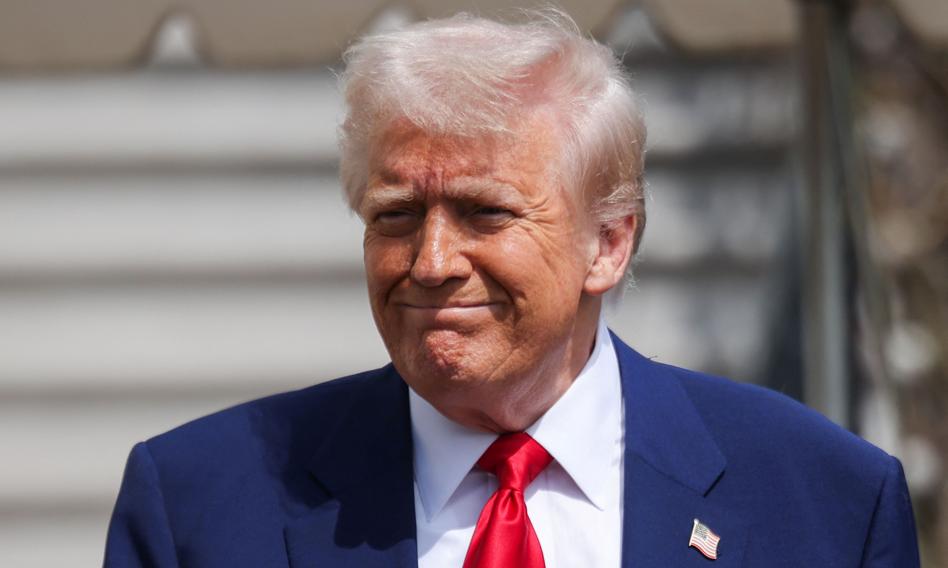 Smartfony Trumpa będą najpewniej przywożone z Chin