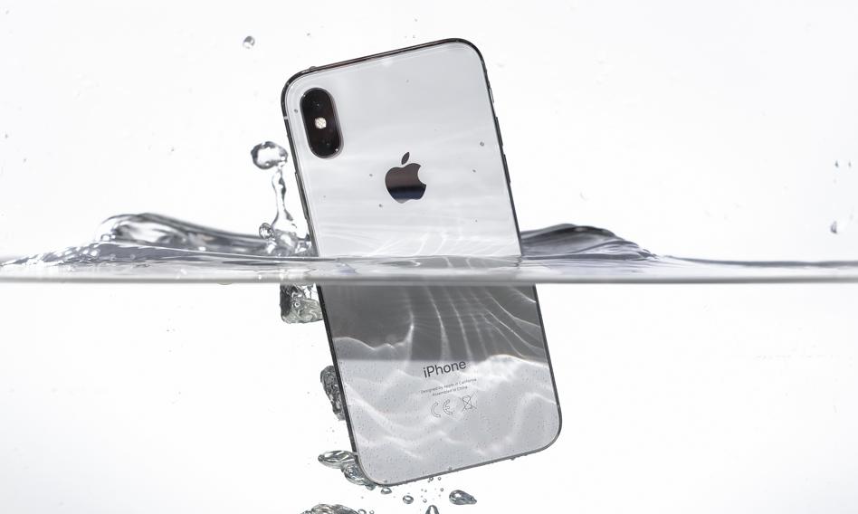 Apple pozwane w USA. Chodzi o wodoszczelność iPhone'ów