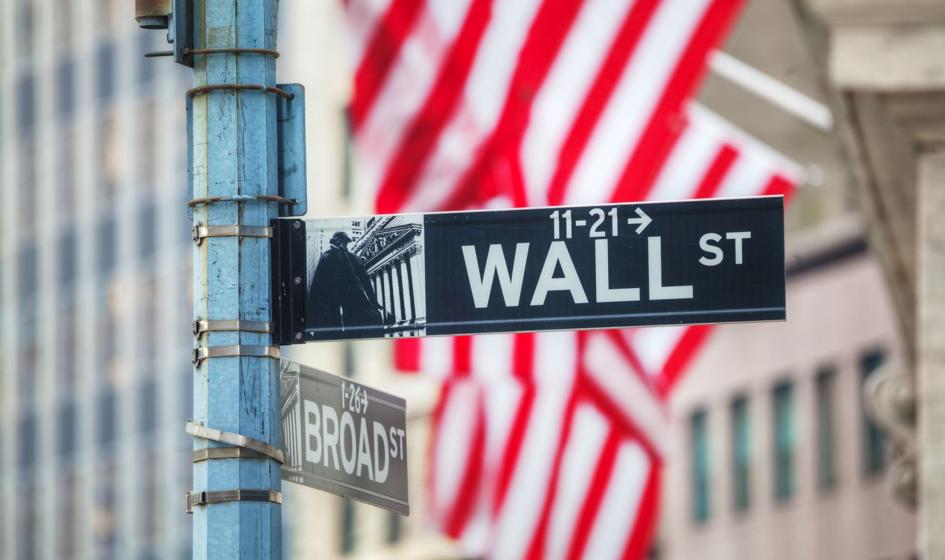 Słaby Nasdaq, chybotliwy S&P500 i obawy przed Fedem