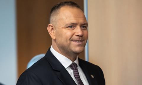 „Każdy premier powiedziałby Domańskiemu: do domu”. Nawrocki mówi o bilionie złotych długu