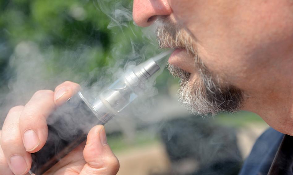 Wojna o akcyzę na e-papierosy. Branża zarzuca faworyzowanie globalnego gracza