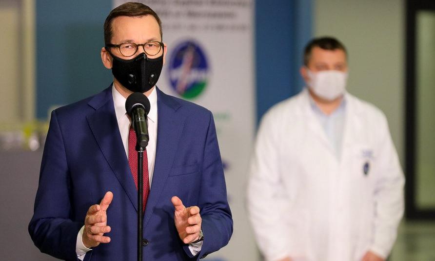 Premier: W drugim dniu świąt szczepionki dotrą do Polski