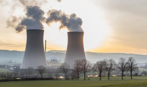 Niemcy przedłużą działanie ostatnich trzech elektrowni jądrowych