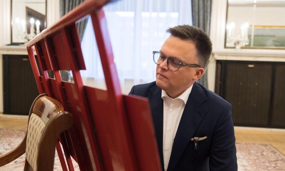 Barierka sprzed Sejmu i obiad w towarzystwie Szymona Hołowni na licytacji WOŚP