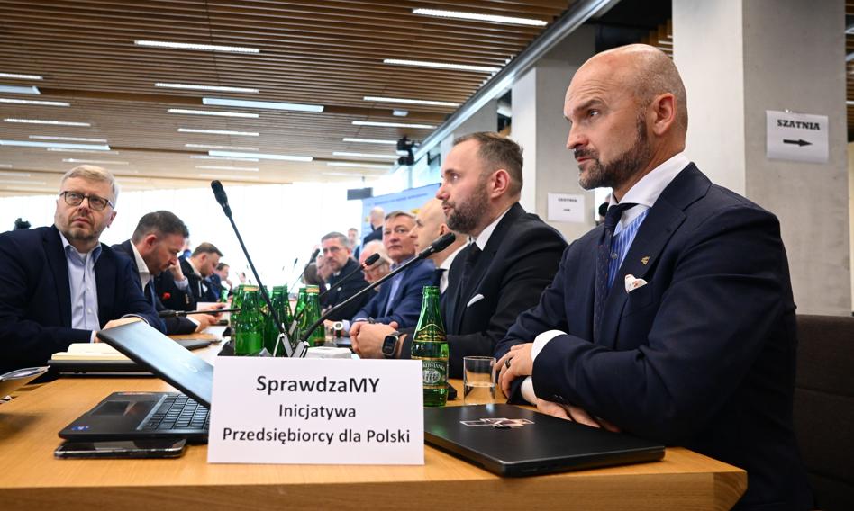 Dulka: Przedsiębiorcy spędzają do 40 proc. czasu na spełnianiu nieracjonalnych wymagań